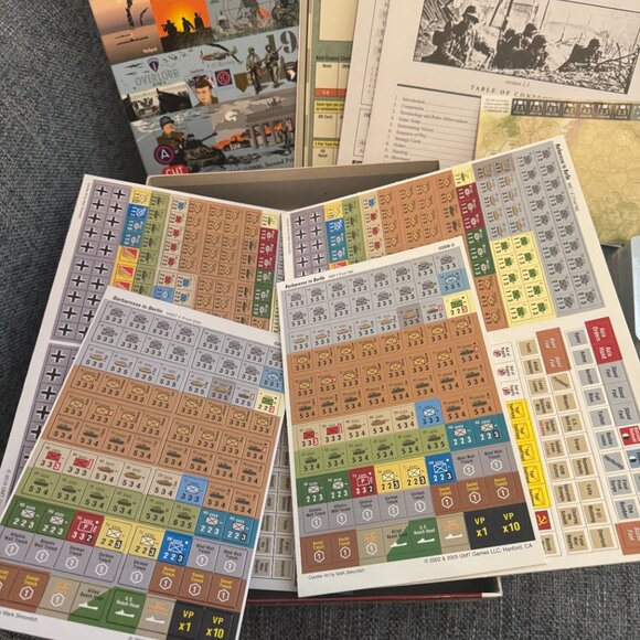 WW2: Barbarossa to Berlin (opened, unpunched) - Picture 11 of 11